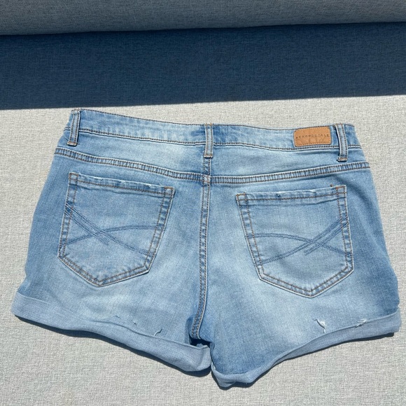 Aeropostale Midi Jean Shorts Distressed - Picture 4 of 4